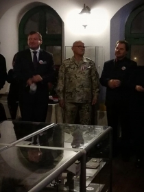 Fotorelacja z wernisażu wystawy &quot;Niepodległa&quot; aut. Jerzego Dąbrowskiego