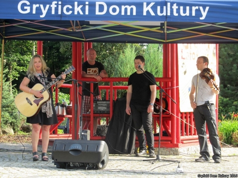 Zapraszamy do obejrzenia fotorelacji z koncertu Julii Vikman - “Ballady i romanse”